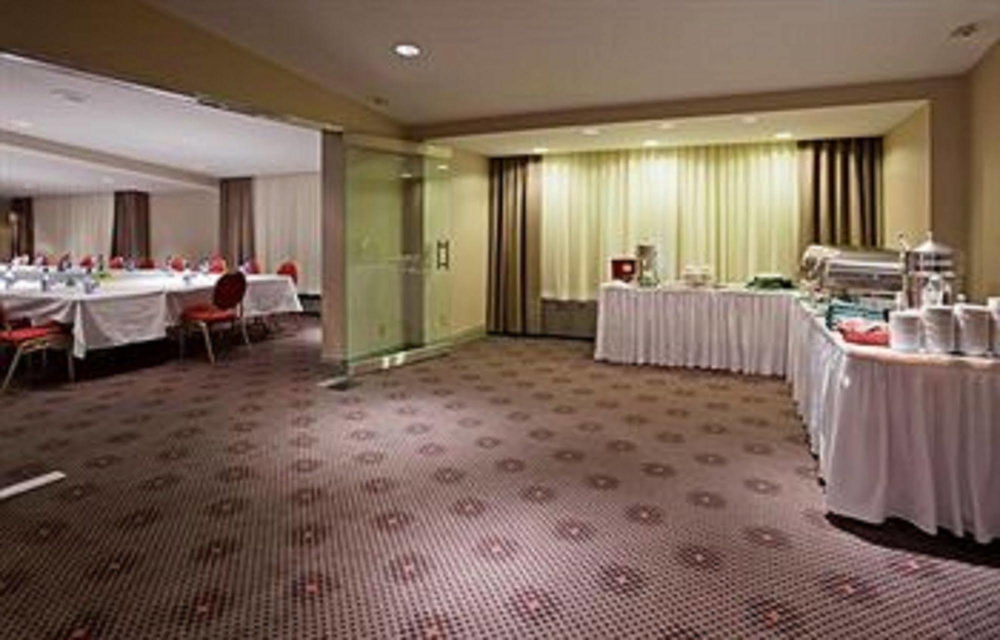 Holiday Inn Toronto Airport East By Ihg Restaurace fotografie